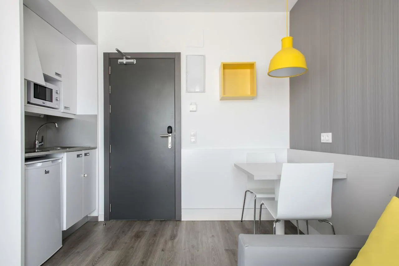 Apartment Residencia Universitaria Resa Barcelona Diagonal Spain
